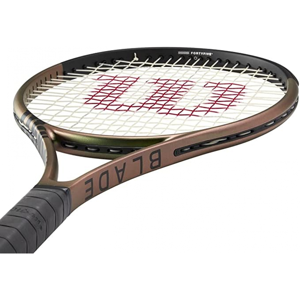 WR079511U Wilson Blade 100 v8 16x19 Tennis Racquet